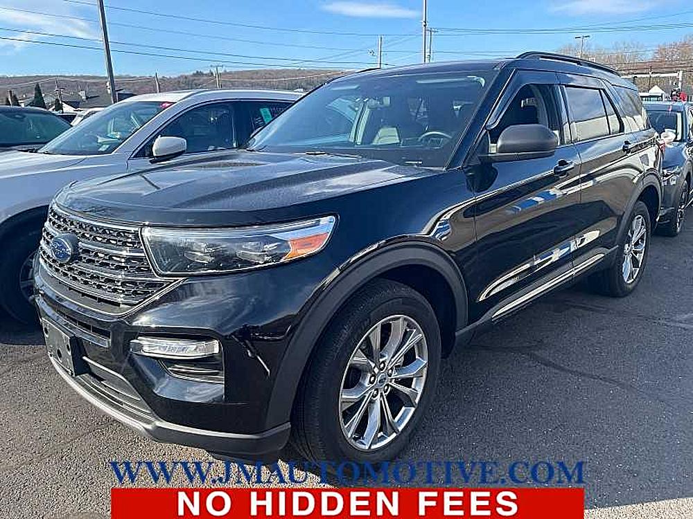 🚗 Discover the 2023 Ford Explorer XLT: A Perfect Blend of Power and Practicality 🌟