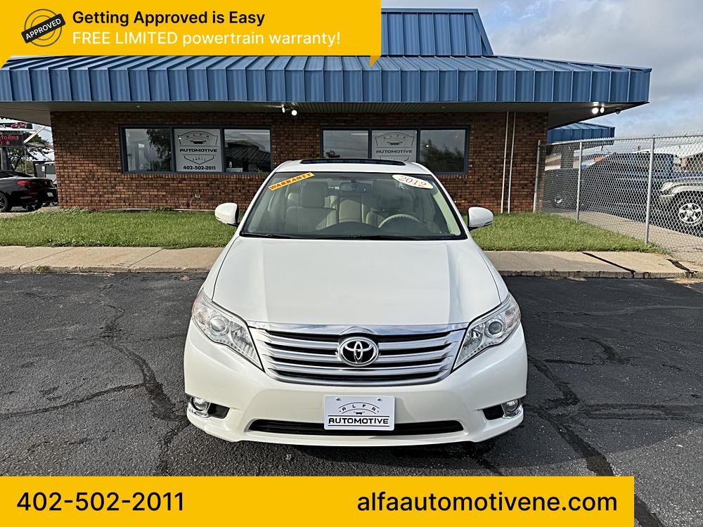 Experience Luxury and Style: The 2012 Toyota Avalon 4dr Sdn (Natl)