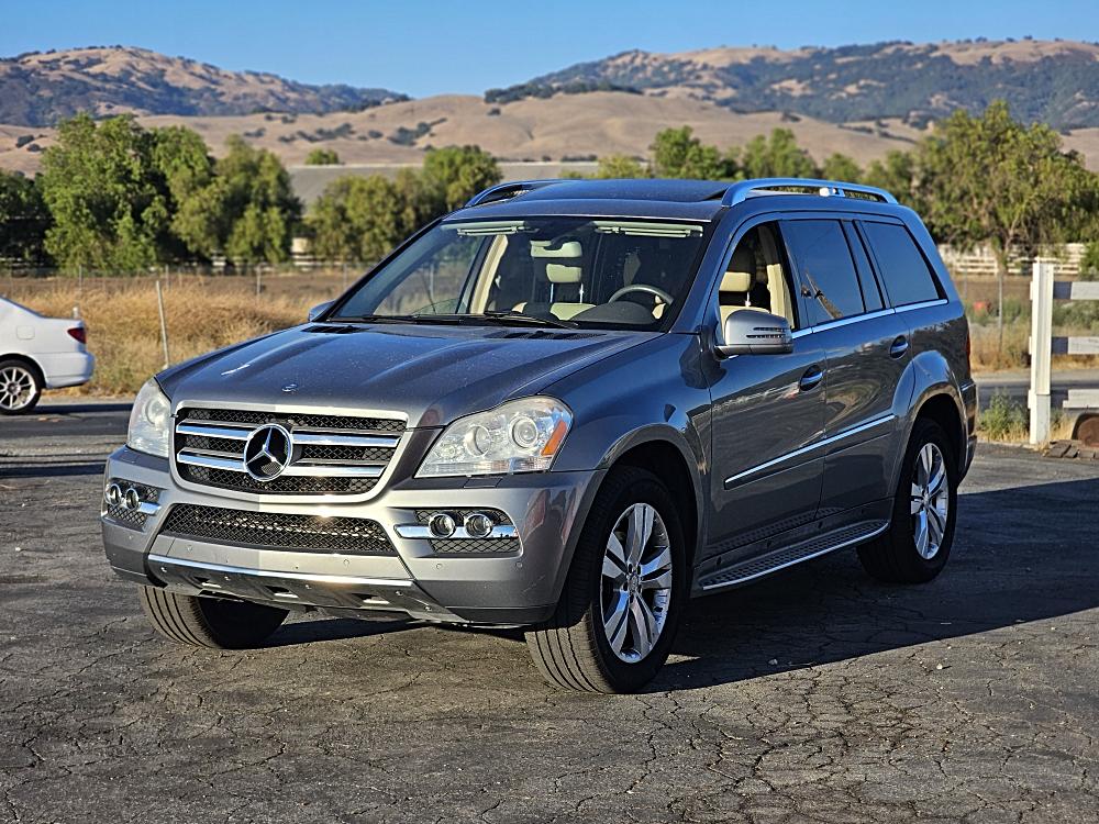 🚙 The SUV Showdown: 3 Top Picks Compared at CARZILLA, GILROY