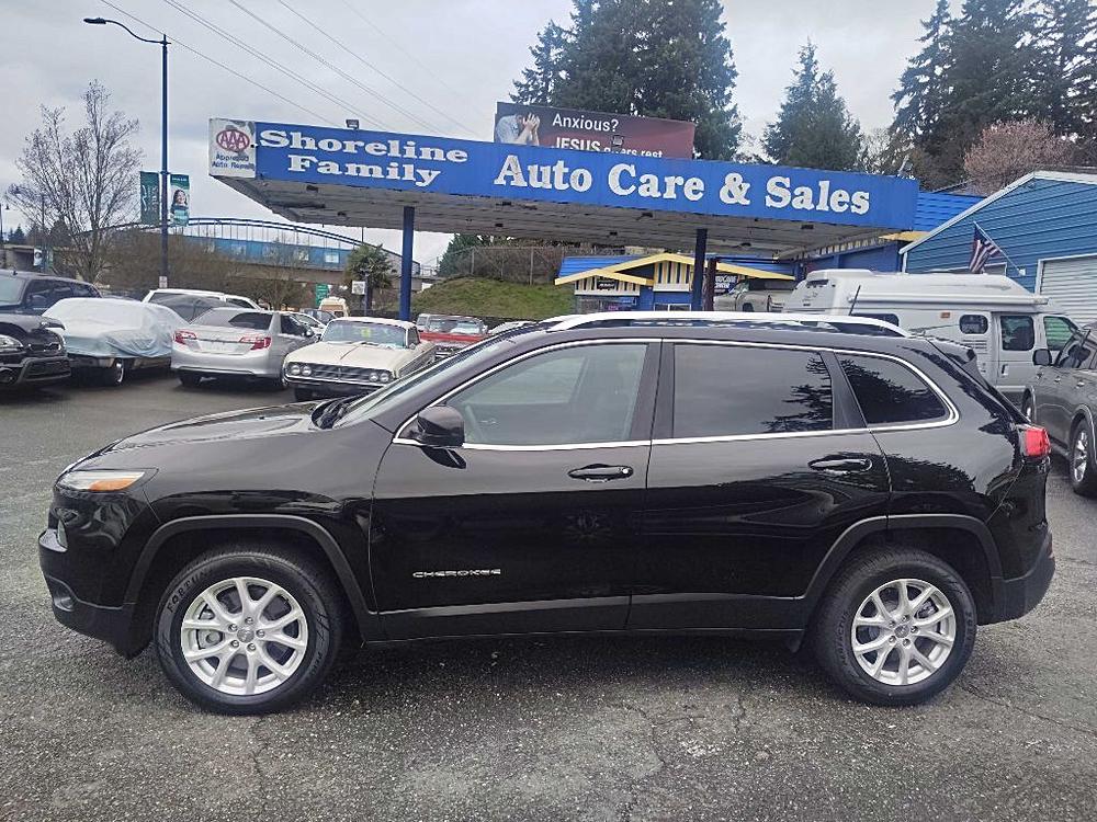 Why the 2018 JEEP CHEROKEE LATITUDE Stands Out 🌟
