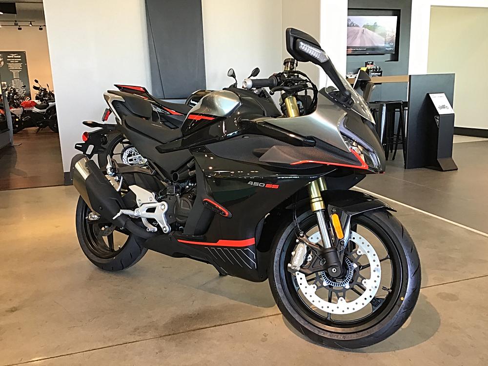 🏍️ Why the 2025 CFMOTO 450SS Stands Out 🌟