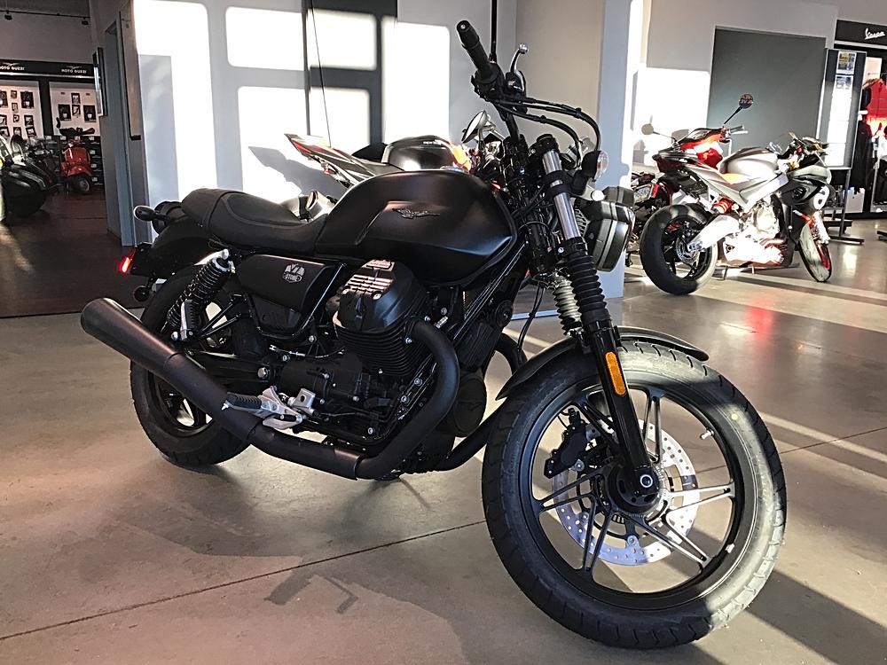 🏍️ Why the 2022 Moto Guzzi V7 Stone Stands Out 🌟
