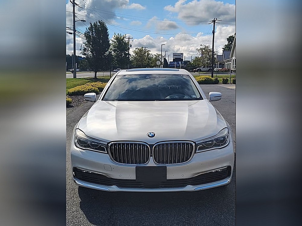 Top 10 Reasons You’ll Love the 2016 BMW 7 SERIES 750I XDRIVE