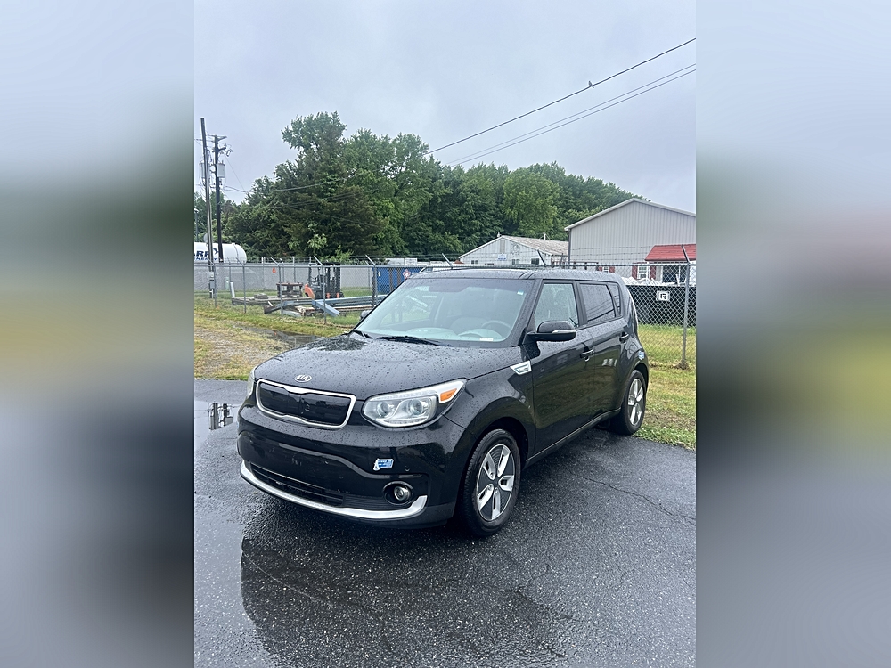 Take the Wheel of Possibility: 2017 Kia Soul EV EV+ Auto