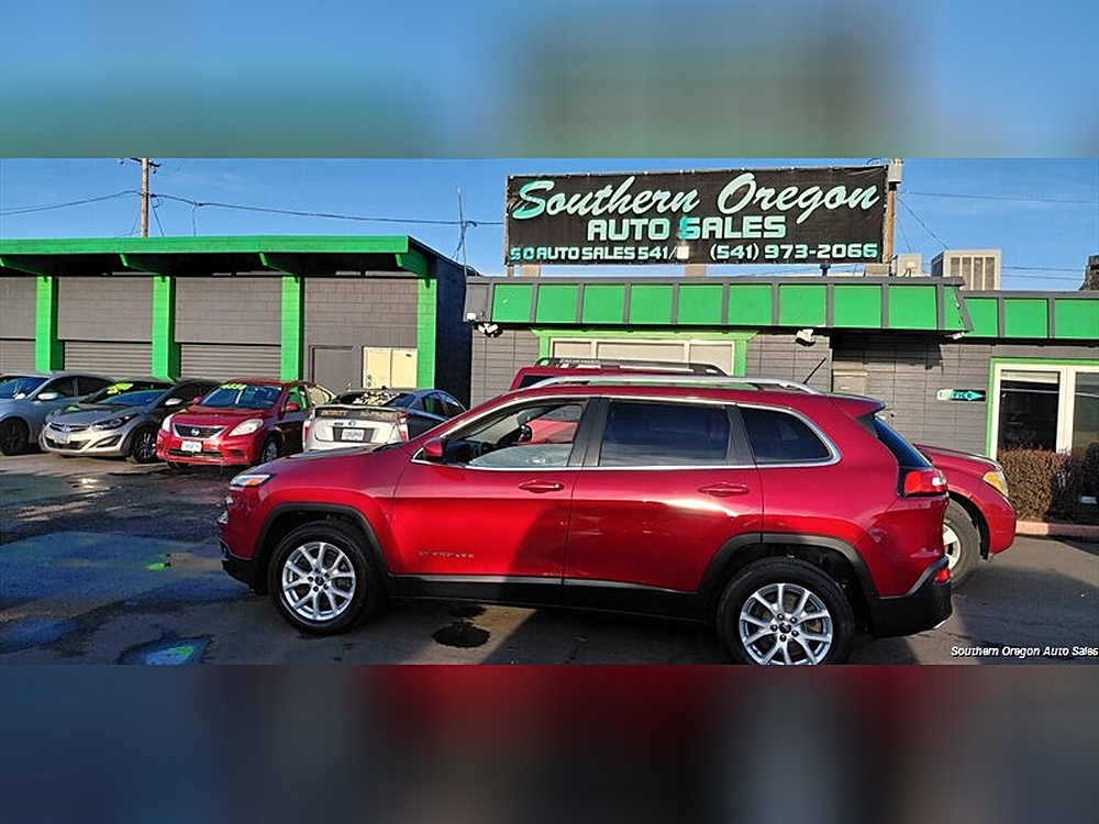 🚙 Why the 2015 Jeep Cherokee Altitude Stands Out 🌟