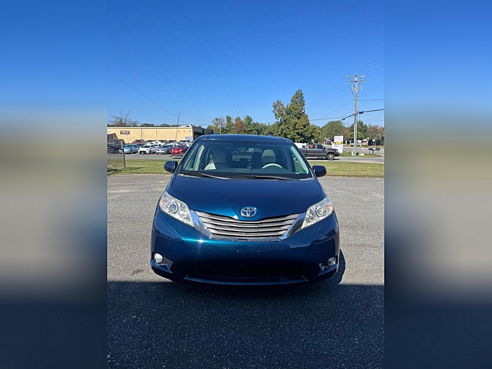 Discover the 2012 Toyota Sienna XLE Minivan 4D: Versatility at Its Best