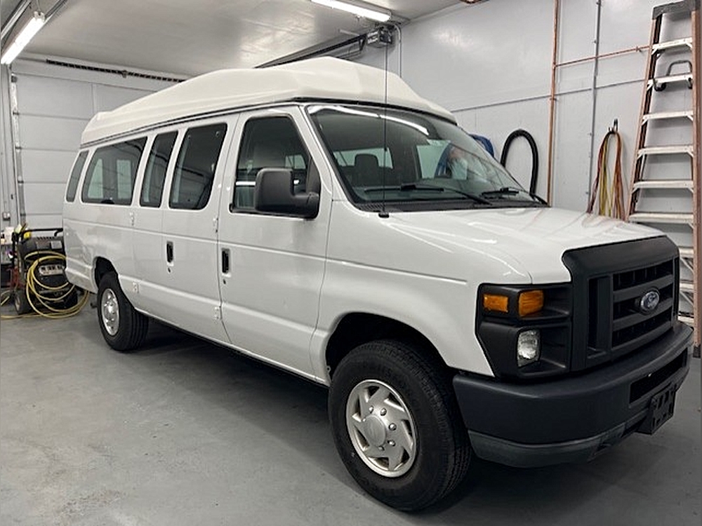 Discover the 2010 Ford E-250 Ext Commercial: A Reliable Work Companion 🚗