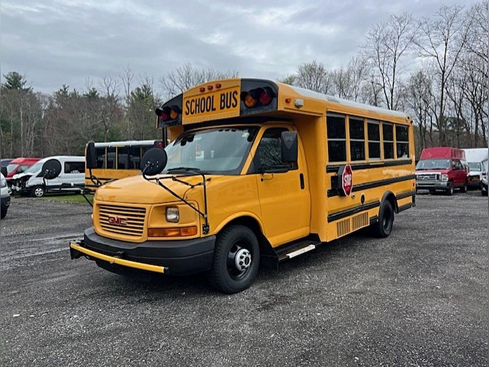 🚗 Discover the Exceptional 2012 GMC Savana RWD 3500: A Reliable Ride for Every Need 🌟