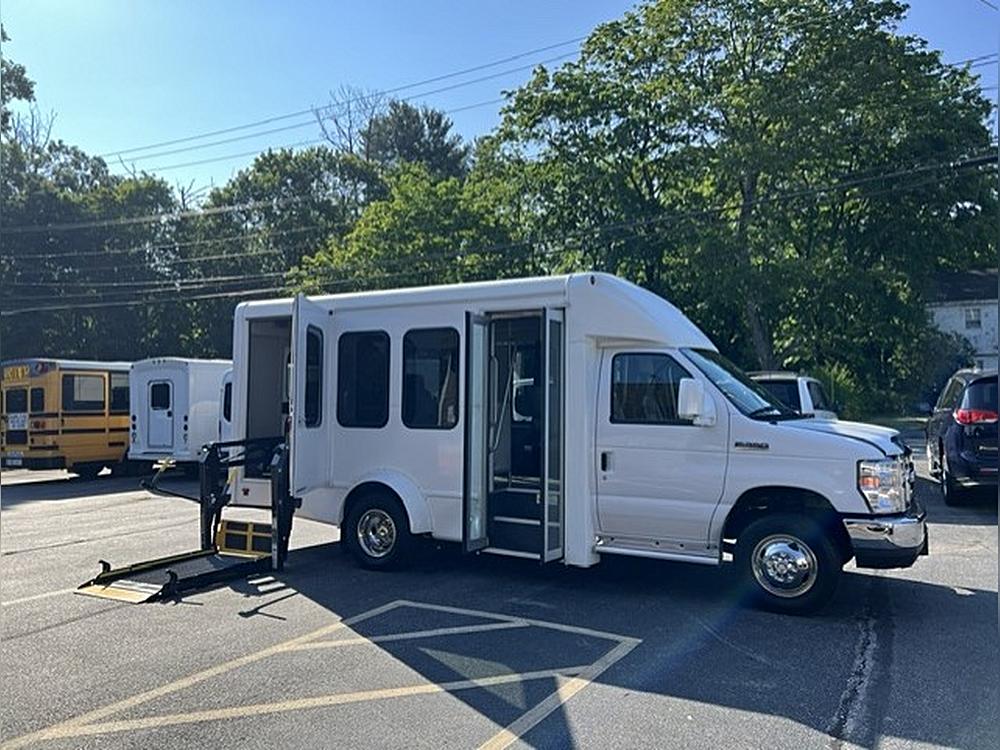 Quick Compare: 3 Great Comm Pickup/Vans at Fleetfirst, Norton