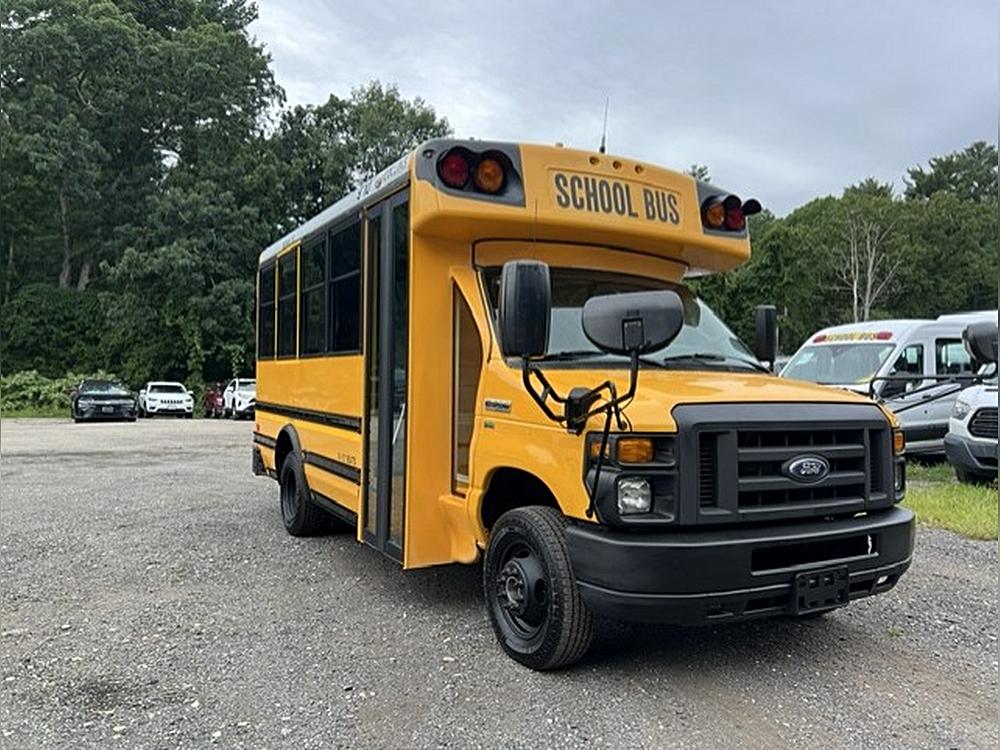 Comm Pickup/Van Deep Dive: Which One Belongs in Your Driveway?