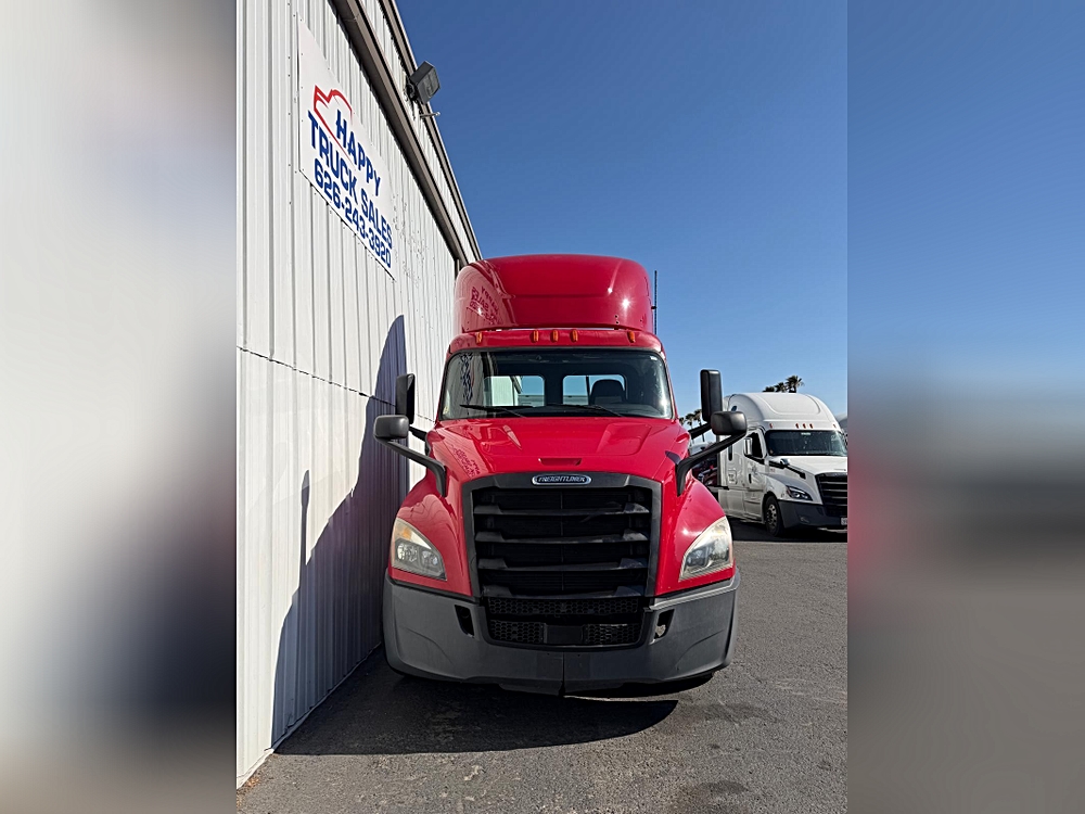 🚛 3 Ways to Work Smarter: The Freightliner CASCADIA Showdown!