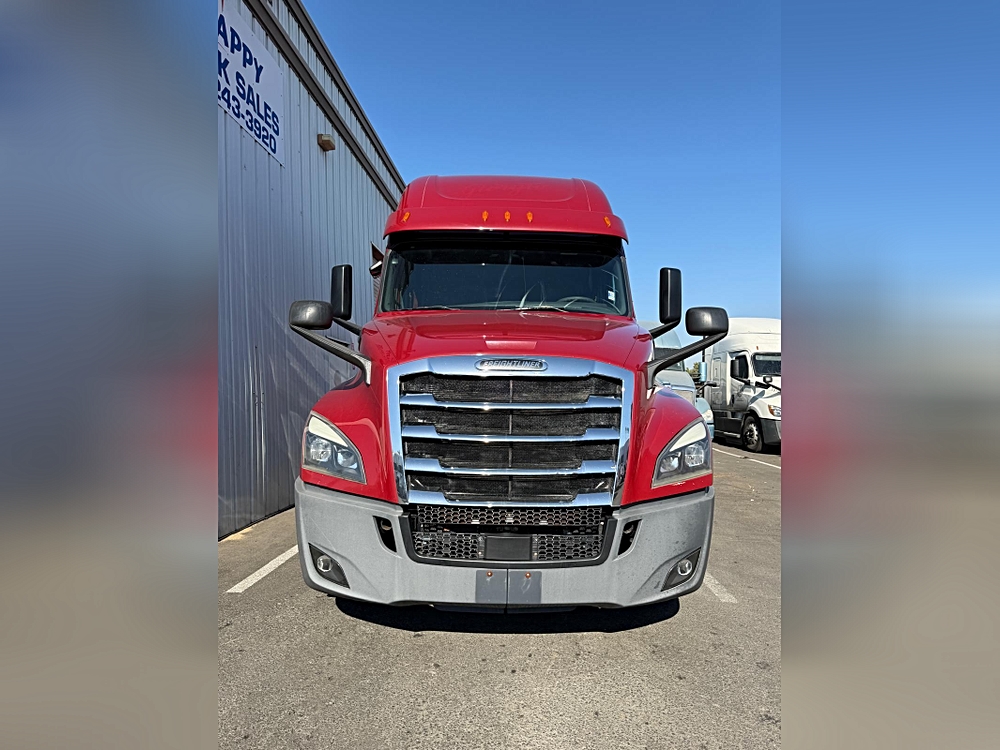 🚛 3 Ways to Work Smarter: The Freightliner CASCADIA Showdown!